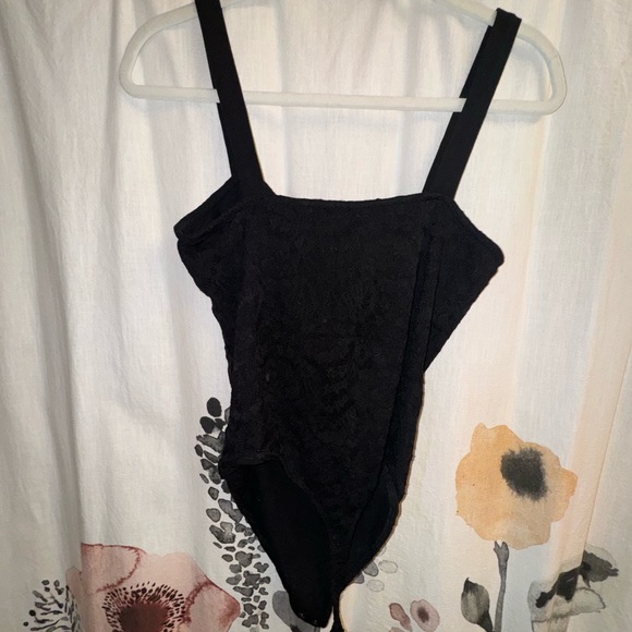 EXPRESS ONE ELEVEN. sz MEDIUM black lace corset body suit - Picture 5 of 5